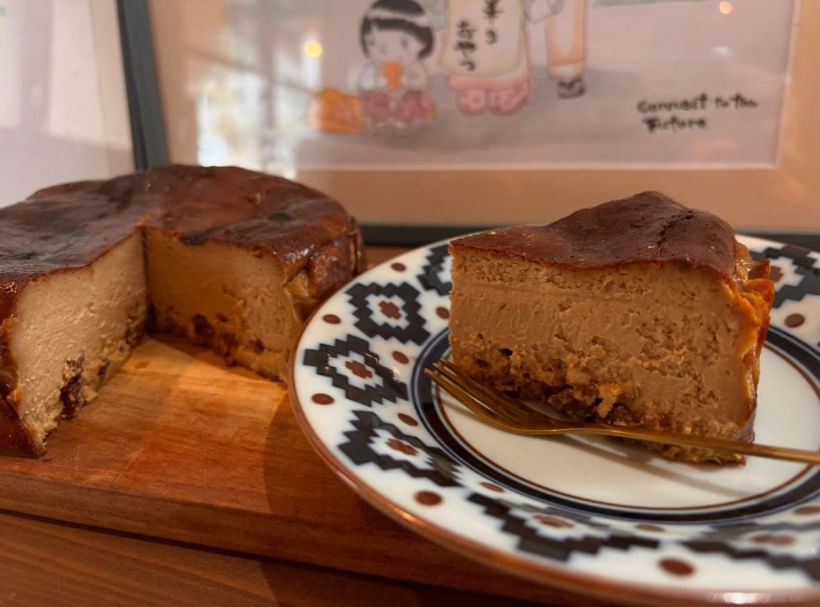 鹿児島県産黒糖のコーヒーバスクチーズケーキ
